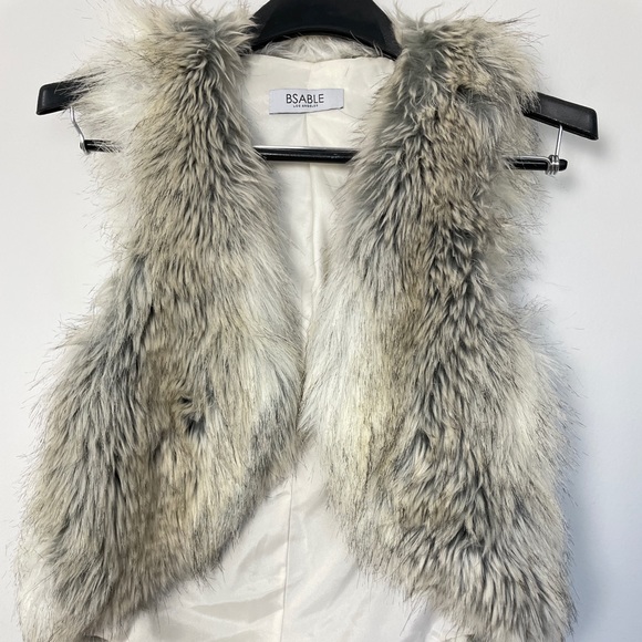 BSABLE Los Angeles faux fur vest - Picture 3 of 5